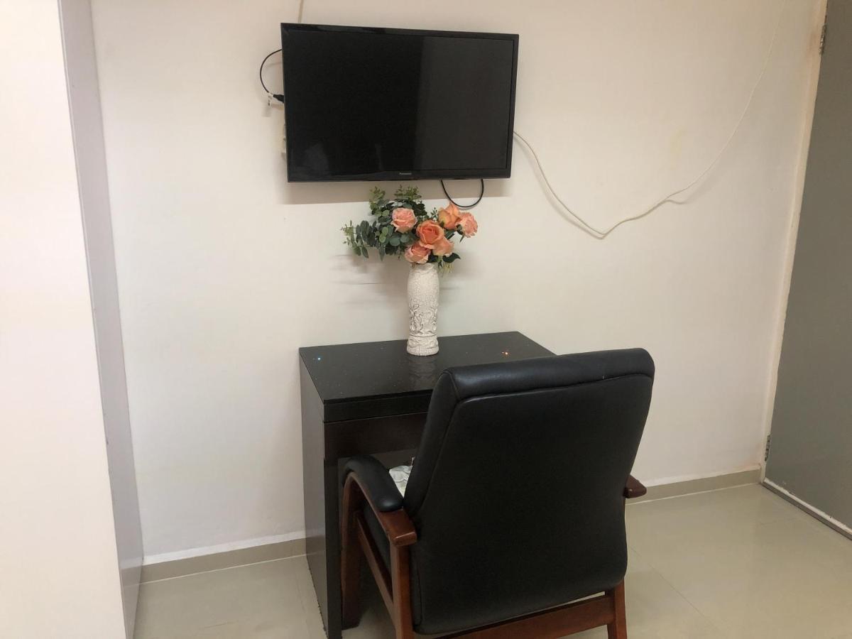 Hotel Bar Restaurant Emergency 911 Sto Lk Group Paramaribo Exterior foto